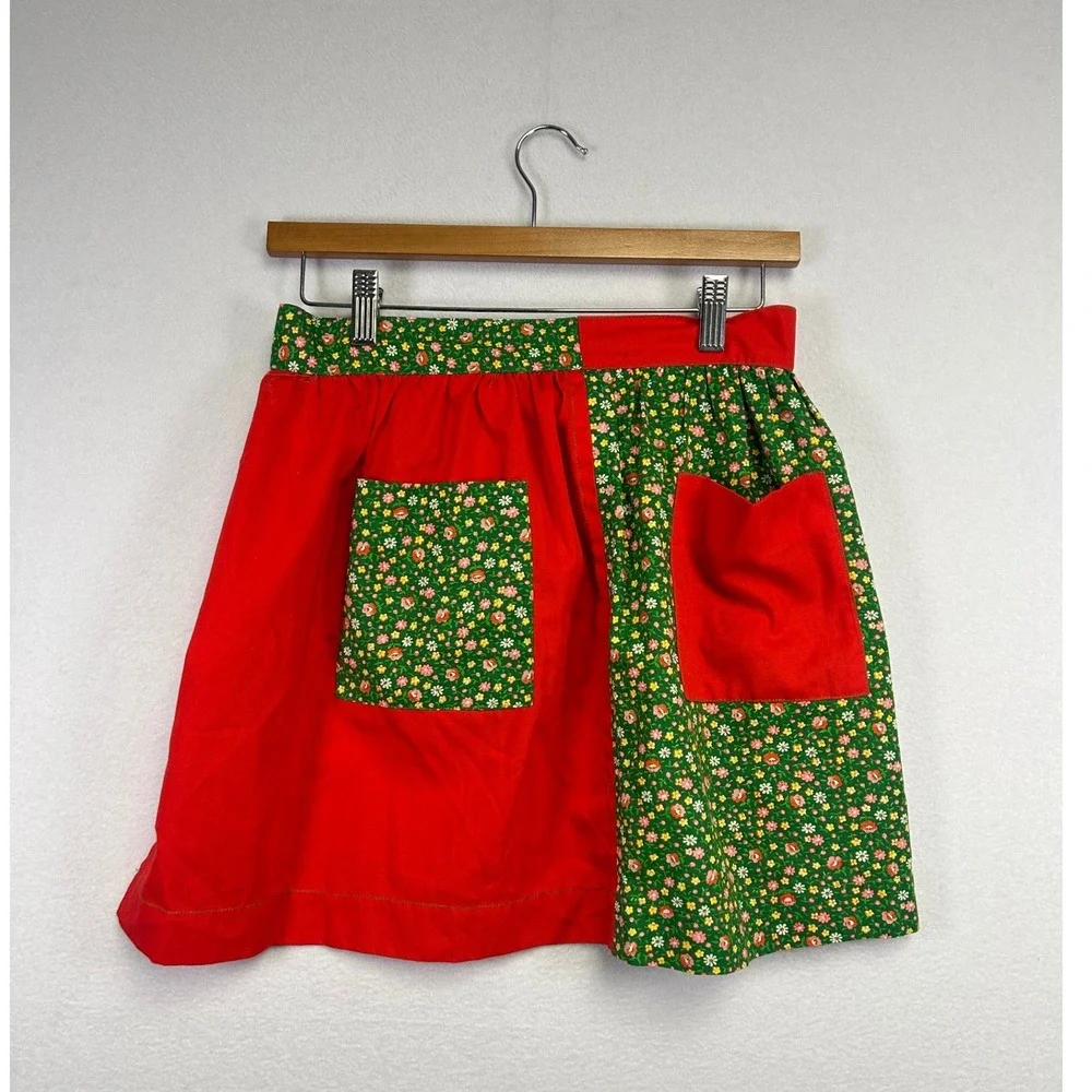 Vintage Half Apron Red Floral Pockets Patchwork Kitchen Baking Cooking Retro S/M